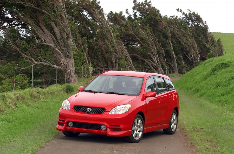  Toyota Corolla Matrix XRS (E130) 2003 года  (фото 11 из 12)